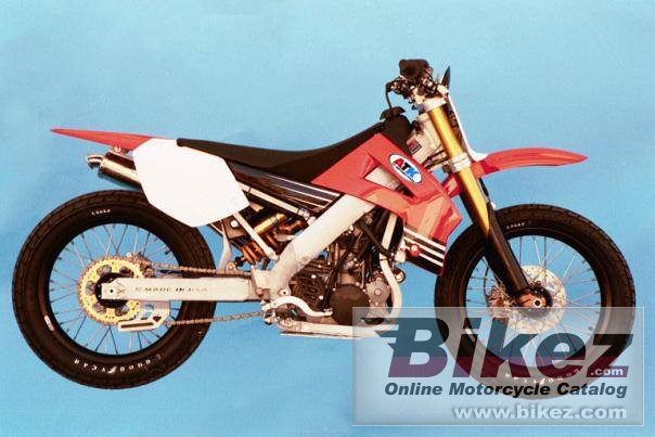 Big ATK 450 dirt track picture and wallpaper from Bikez.com